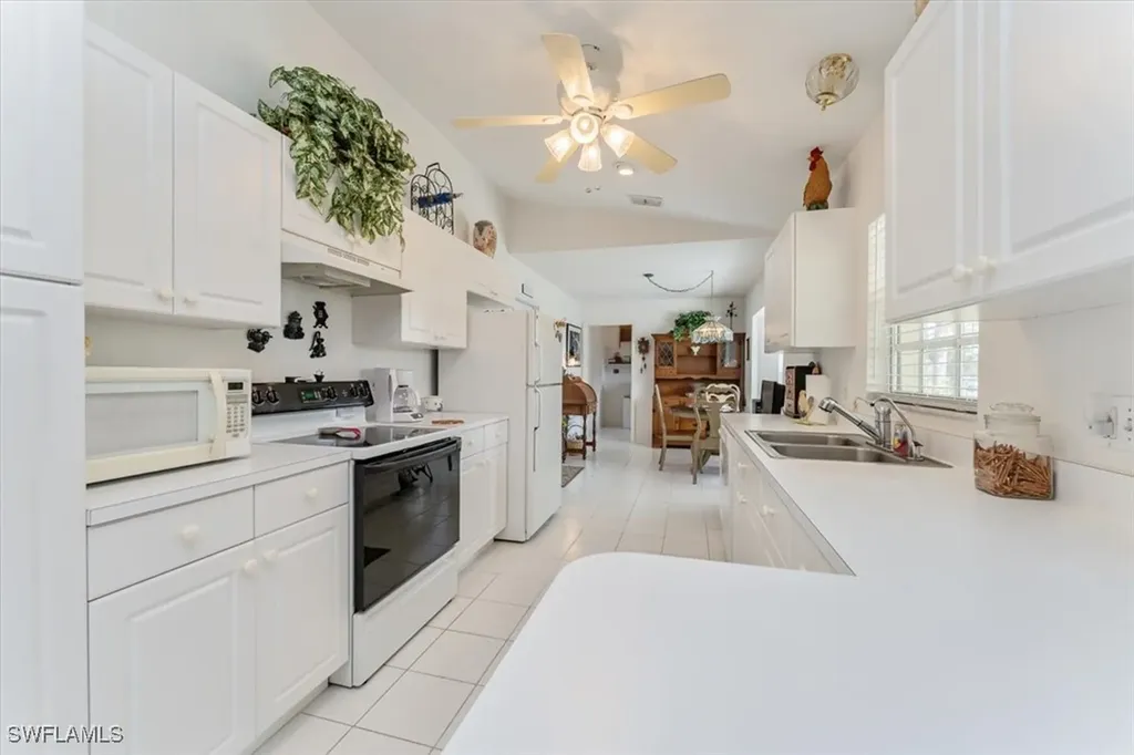2290 Everglades Boulevard N Naples FL 34120