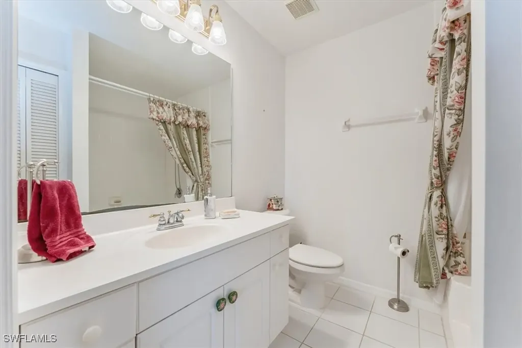 2290 Everglades Boulevard N Naples FL 34120