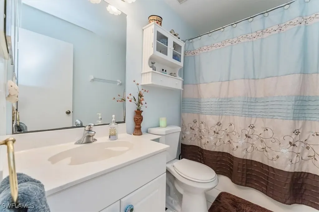 2290 Everglades Boulevard N Naples FL 34120