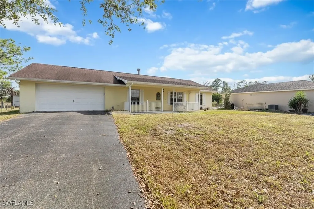 2290 Everglades Boulevard N Naples FL 34120