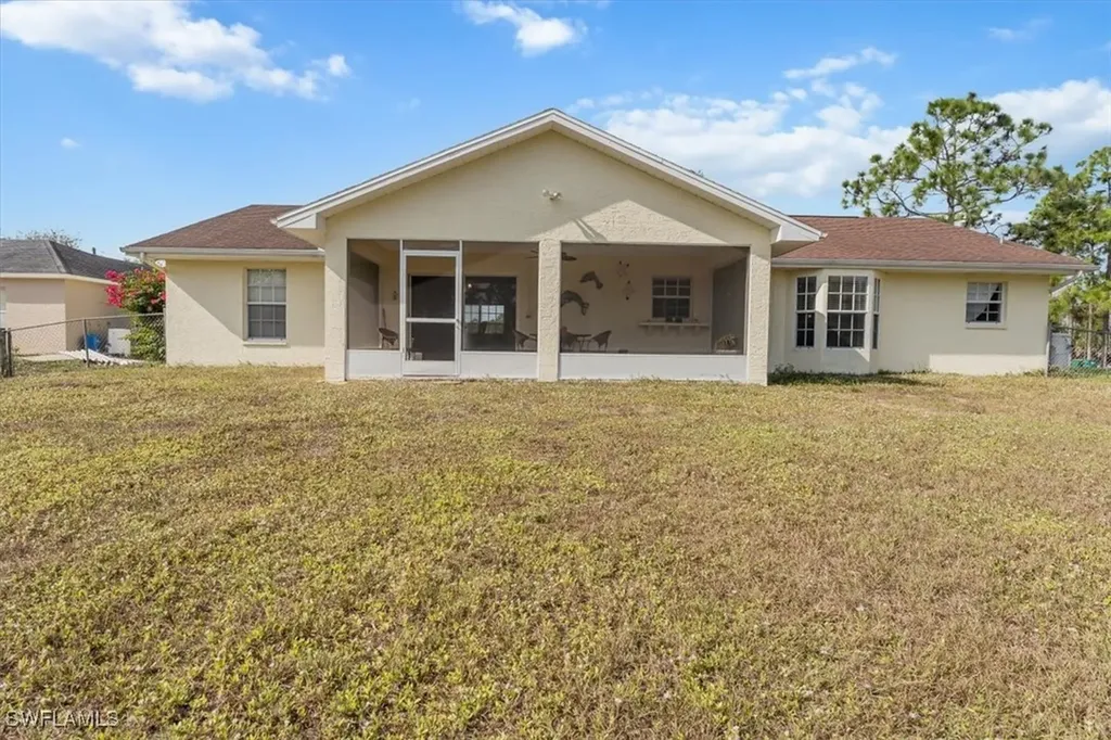 2290 Everglades Boulevard N Naples FL 34120