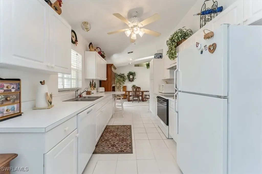 2290 Everglades Boulevard N Naples FL 34120