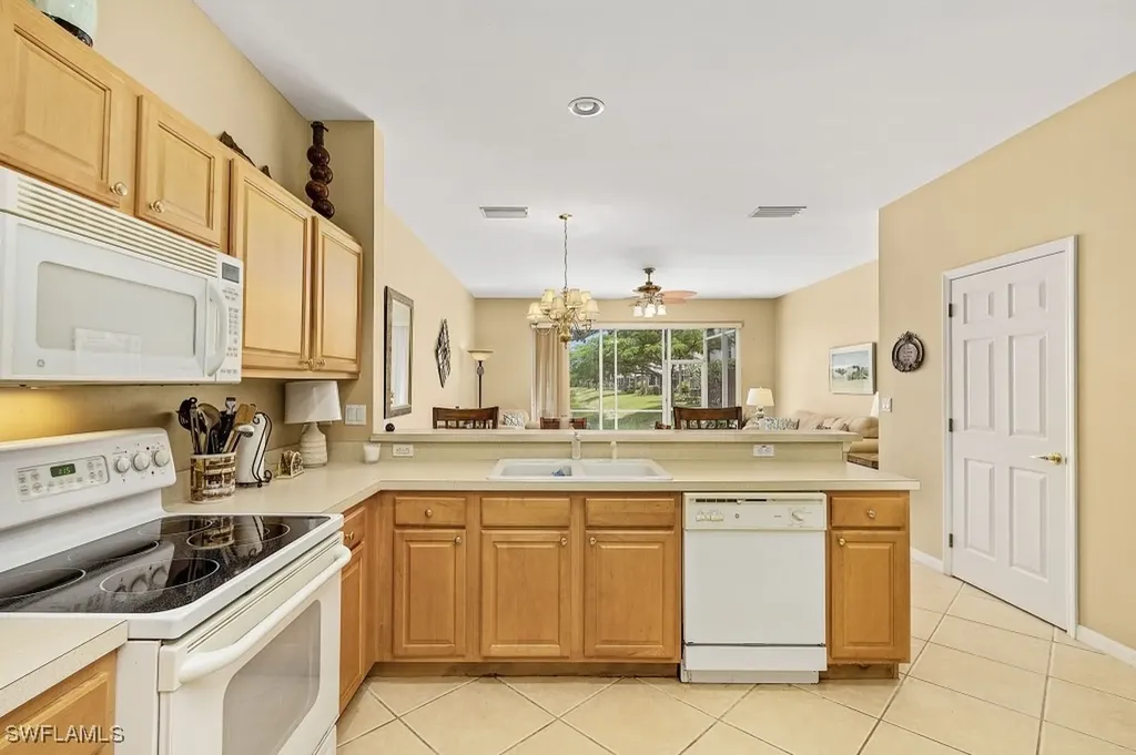 8381 Village Edge Circle Fort Myers FL 33919
