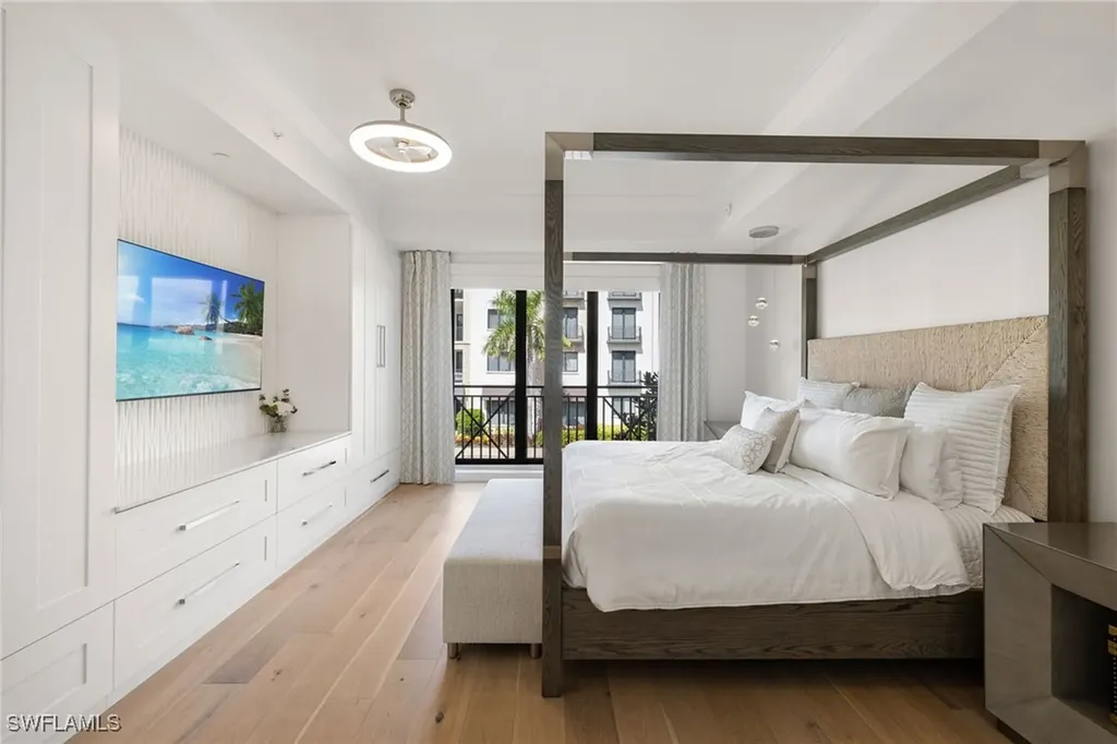 1130 3rd Avenue S Naples FL 34102