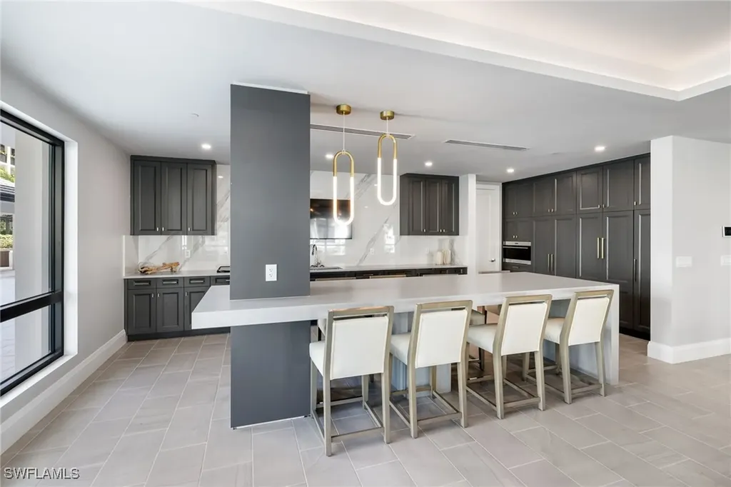 1130 3rd Avenue S Naples FL 34102