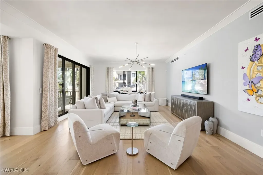 1130 3rd Avenue S Naples FL 34102