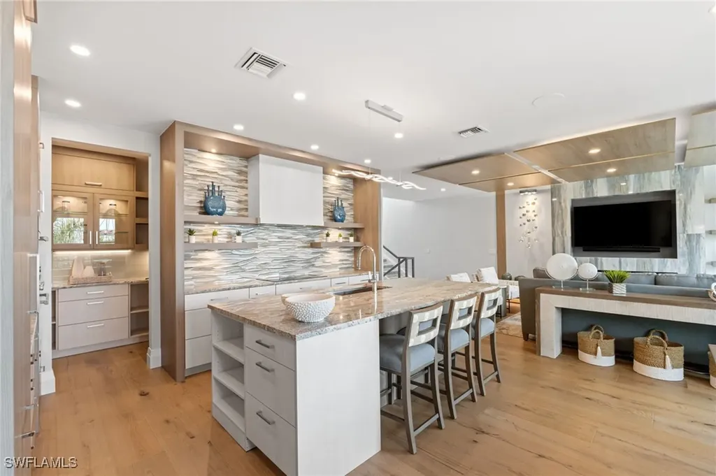 121 Barefoot Circle Bonita Springs FL 34134