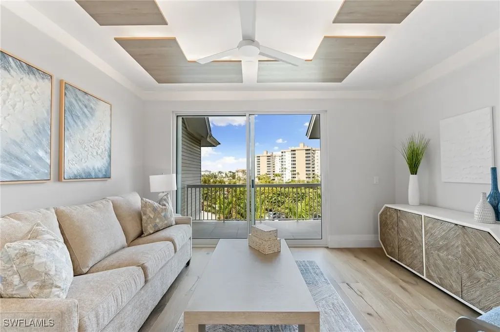 121 Barefoot Circle Bonita Springs FL 34134