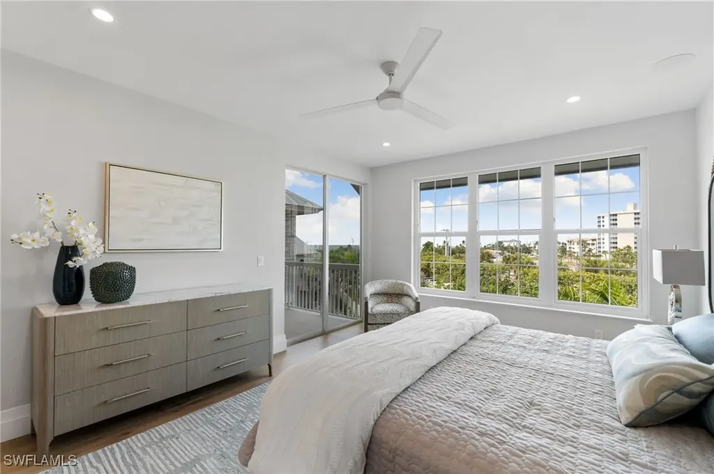 121 Barefoot Circle Bonita Springs FL 34134