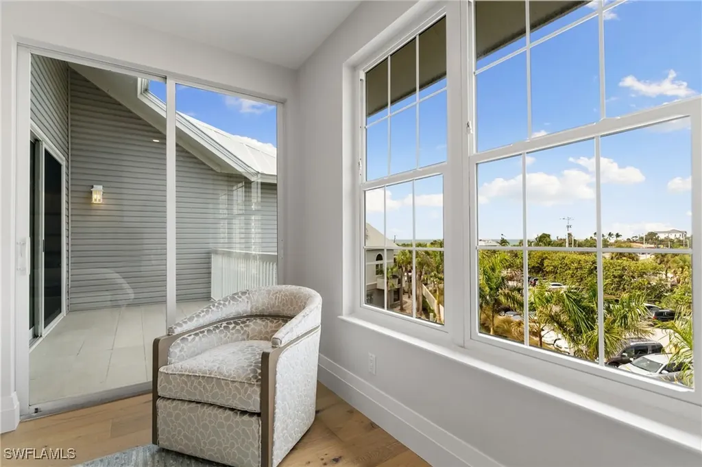 121 Barefoot Circle Bonita Springs FL 34134