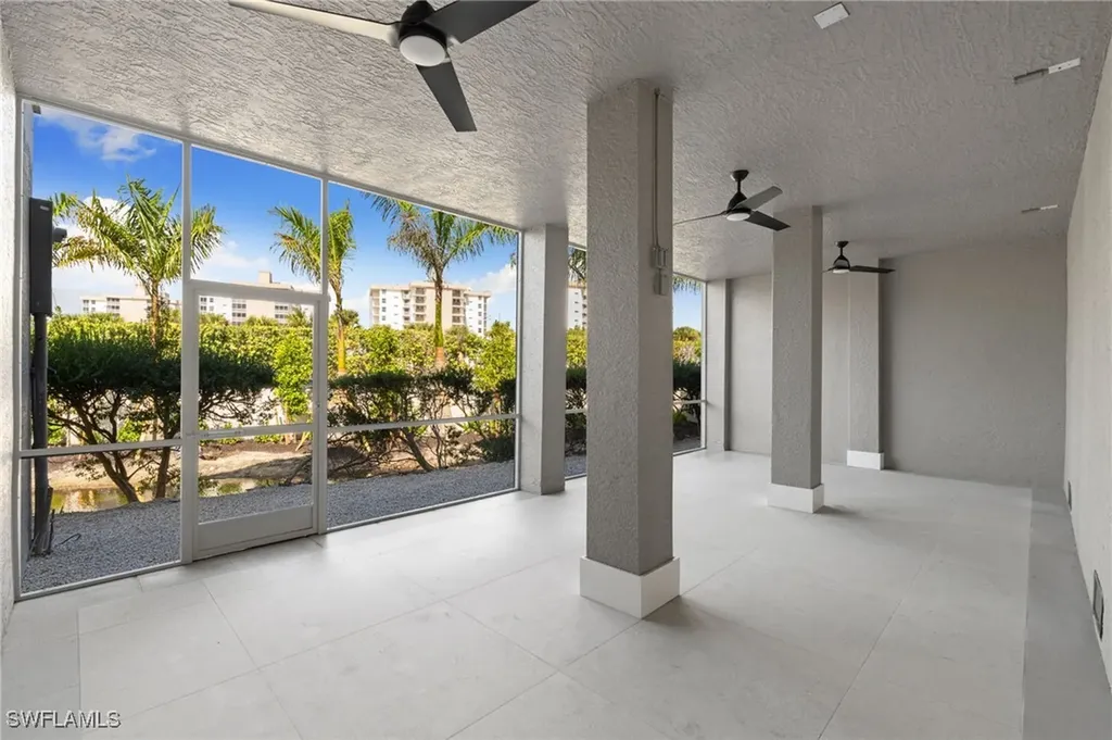 121 Barefoot Circle Bonita Springs FL 34134