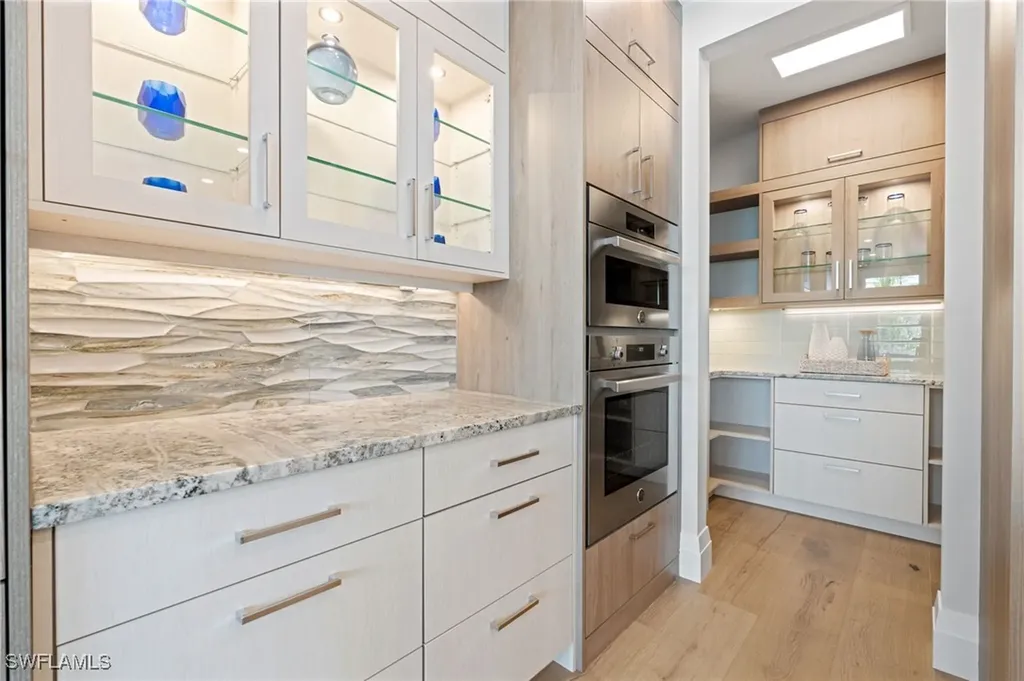 121 Barefoot Circle Bonita Springs FL 34134