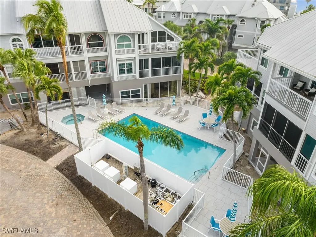 121 Barefoot Circle Bonita Springs FL 34134