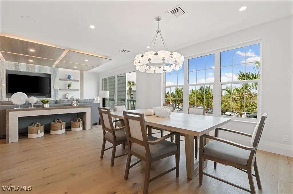 121 Barefoot Circle Bonita Springs FL 34134
