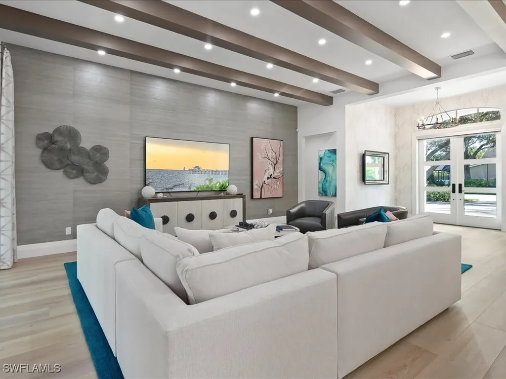 6665 Mill Run Circle Naples FL 34109