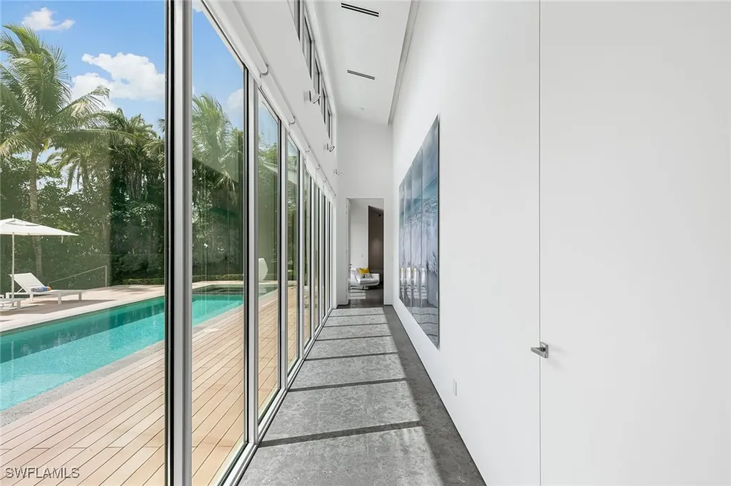 2211 South Winds Drive Naples FL 34102