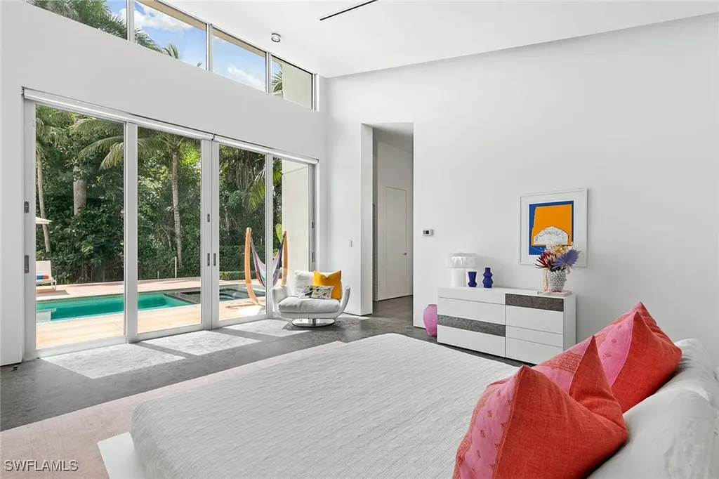 2211 South Winds Drive Naples FL 34102