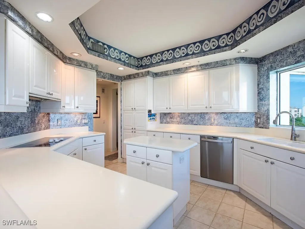 7425 Pelican Bay Boulevard Naples FL 34108