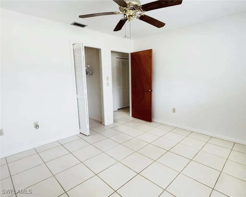 699 110th Avenue N Naples FL 34108