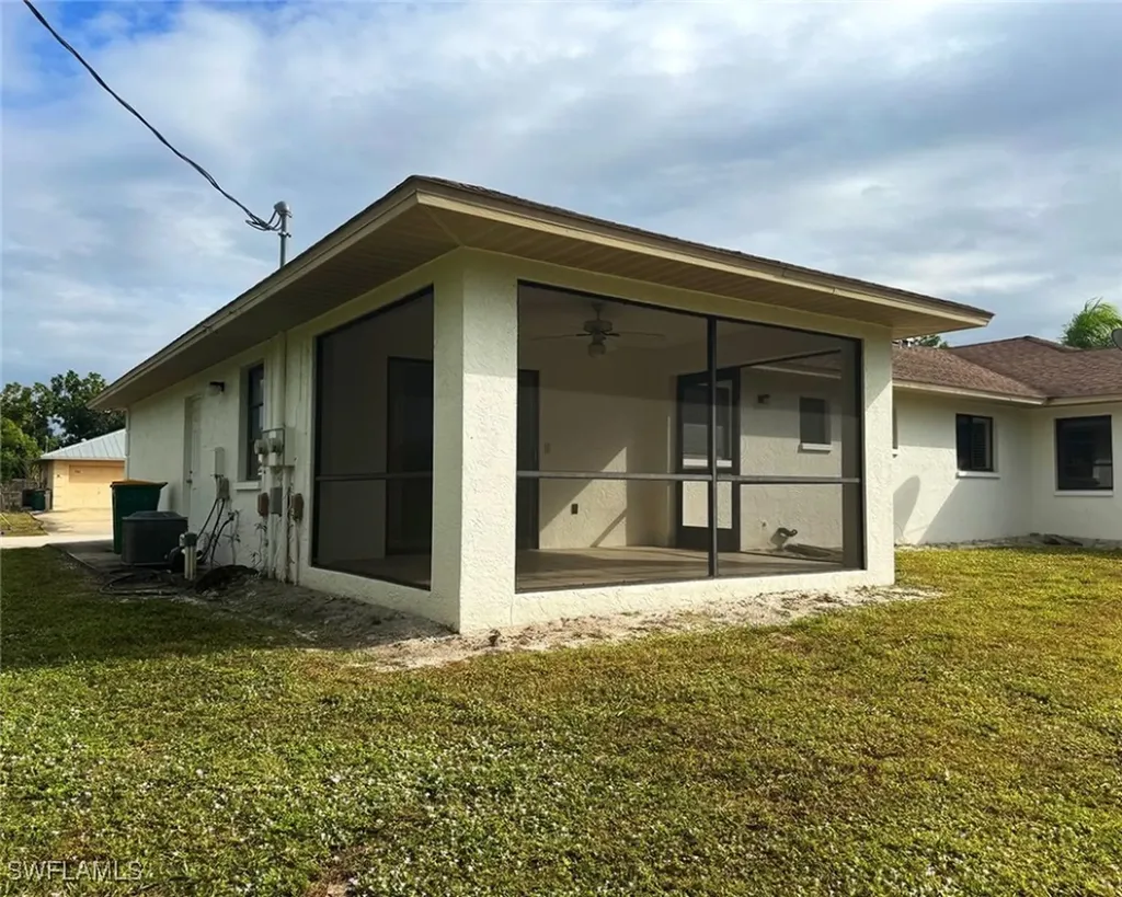 699 110th Avenue N Naples FL 34108