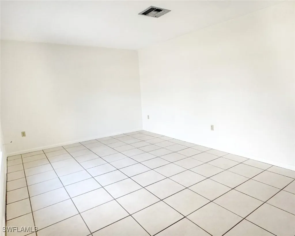 699 110th Avenue N Naples FL 34108