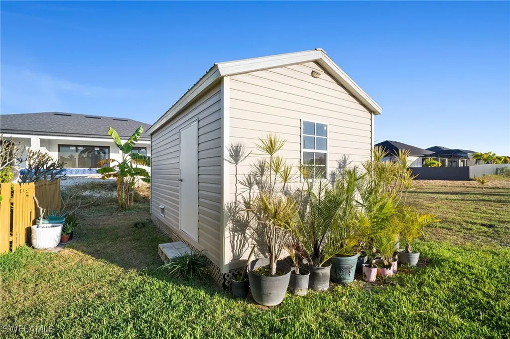 1505 NW 33rd Place Cape Coral FL 33993