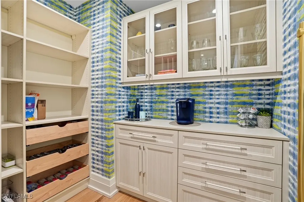 185 North Lake Drive Naples FL 34102
