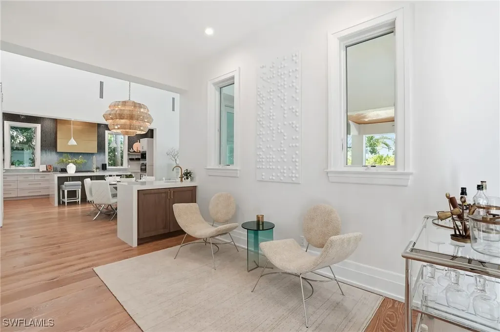 185 North Lake Drive Naples FL 34102