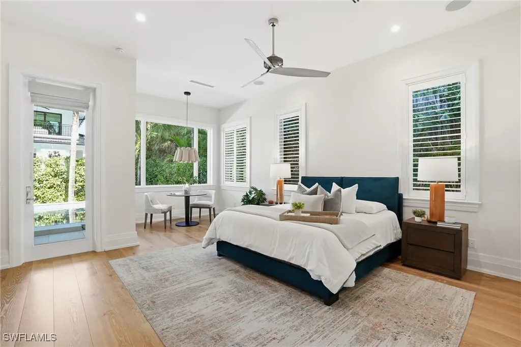 185 North Lake Drive Naples FL 34102