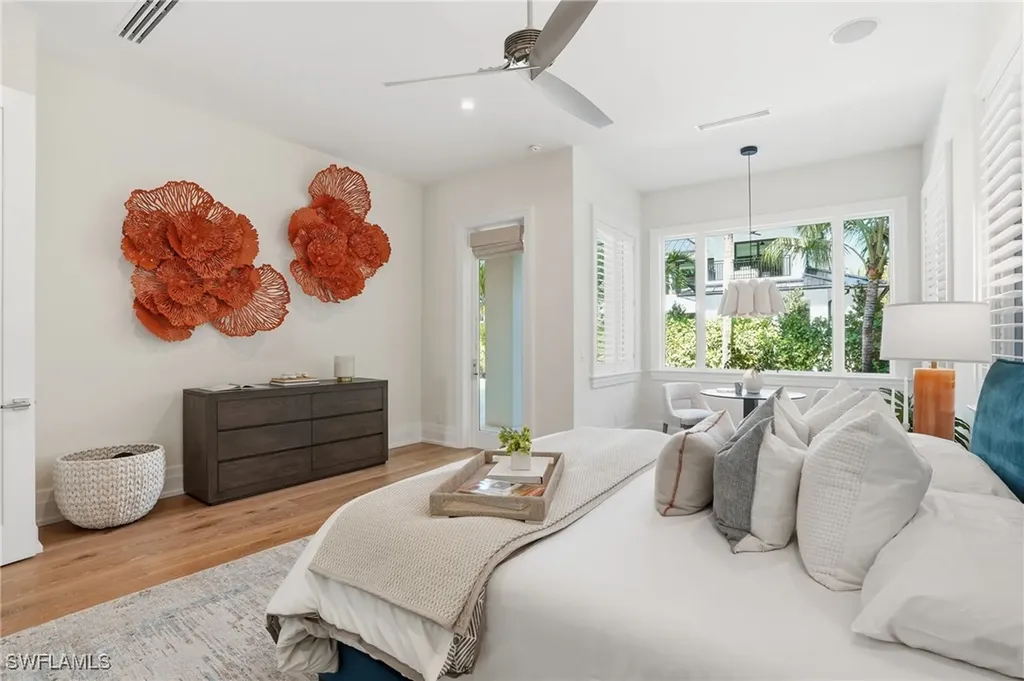 185 North Lake Drive Naples FL 34102