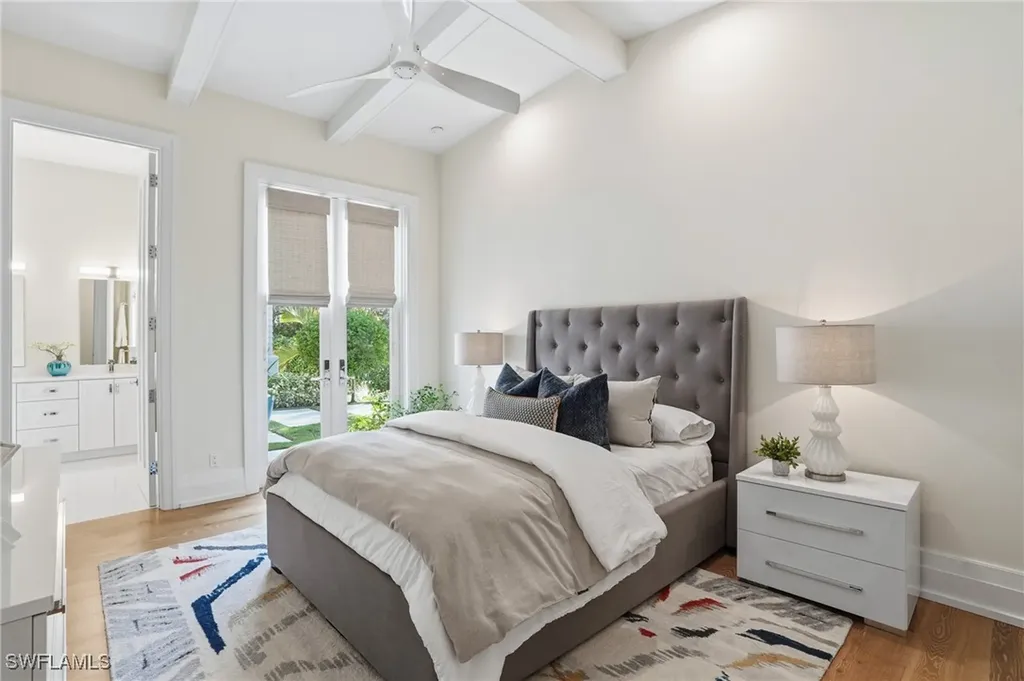 185 North Lake Drive Naples FL 34102