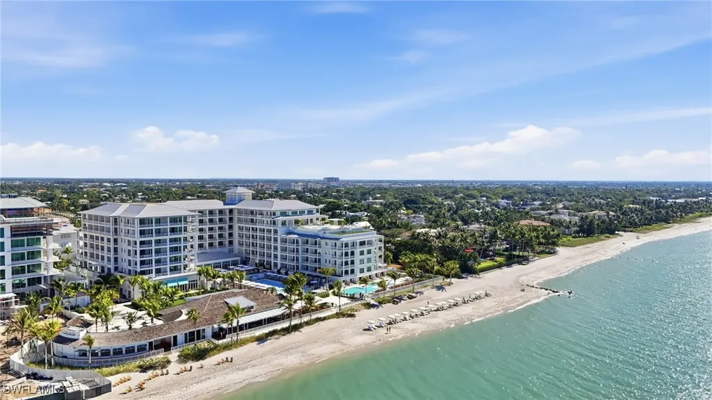 185 North Lake Drive Naples FL 34102