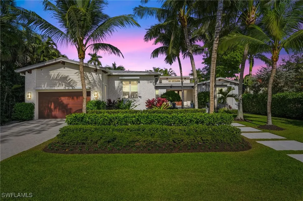 185 North Lake Drive Naples FL 34102