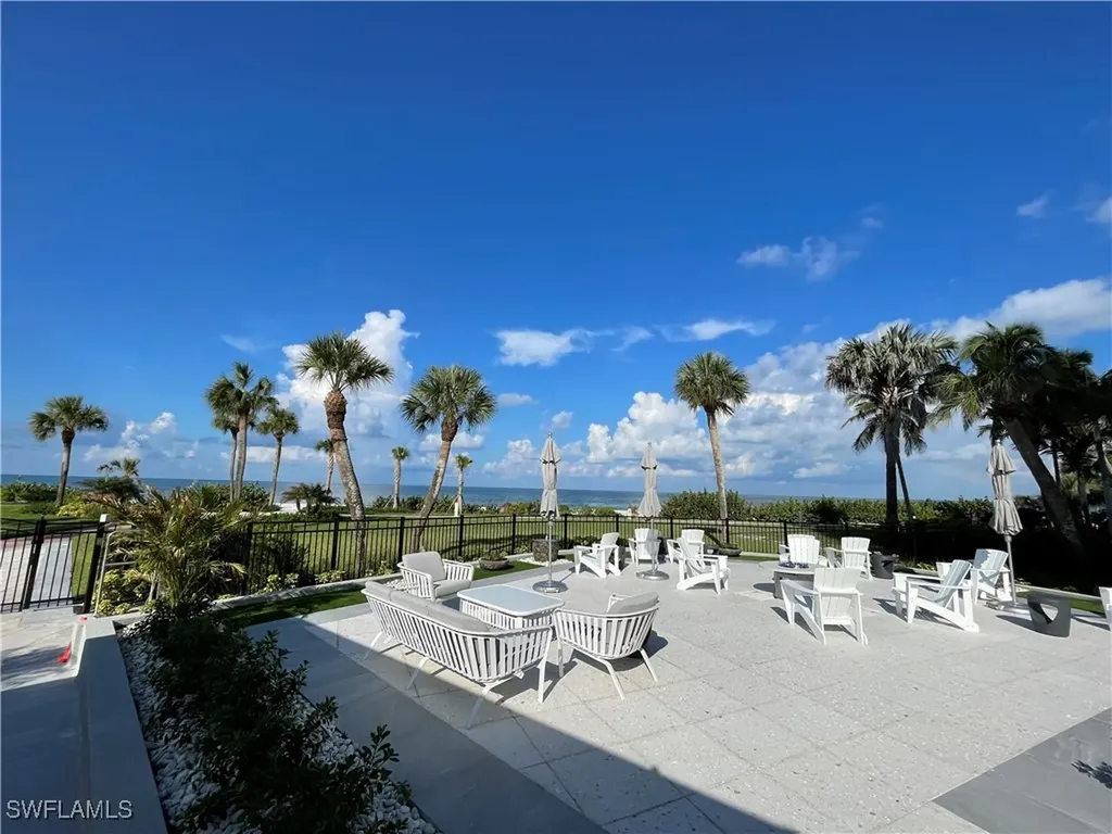 4041 Gulf Shore Boulevard N Naples FL 34103