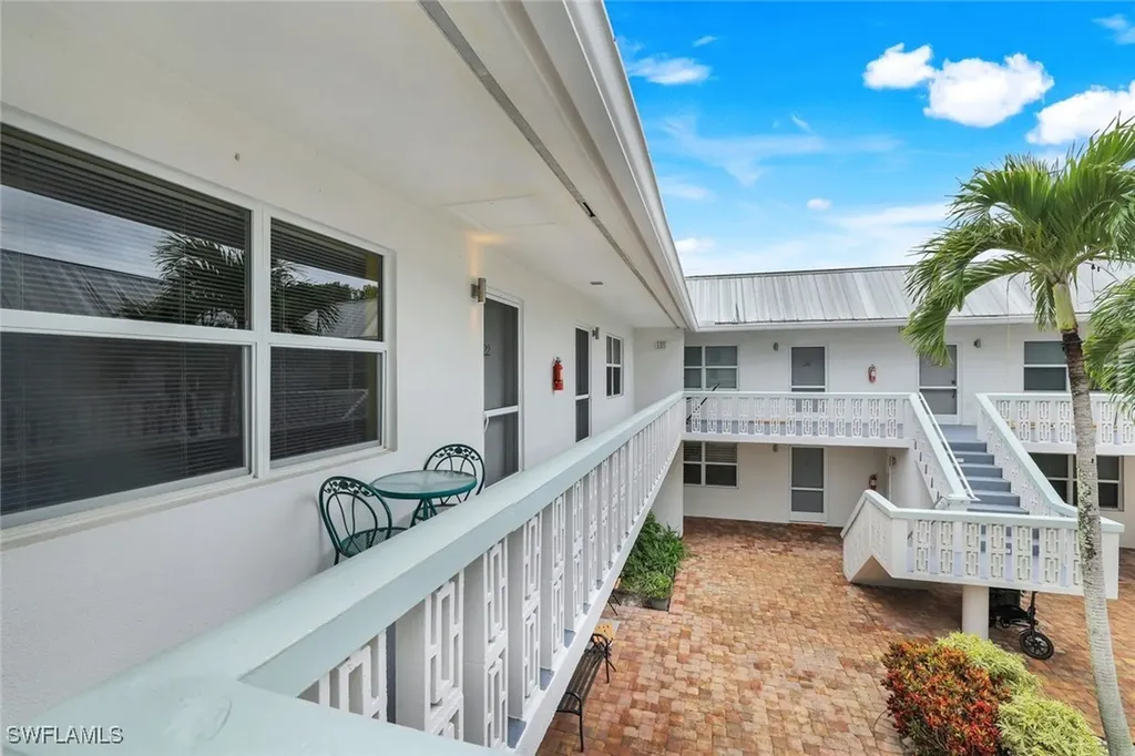 780 10th Avenue S Naples FL 34102
