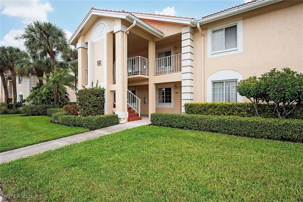 7800 Emerald Circle Naples FL 34109