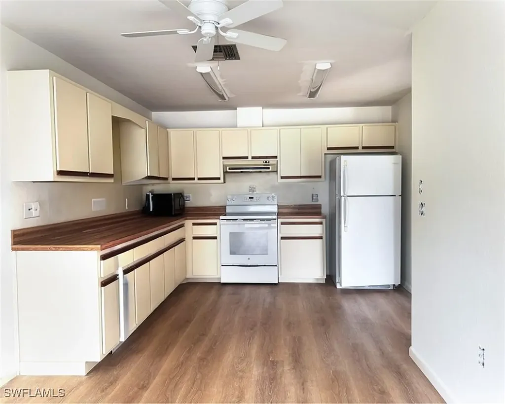 699 110th Avenue Naples FL 34108
