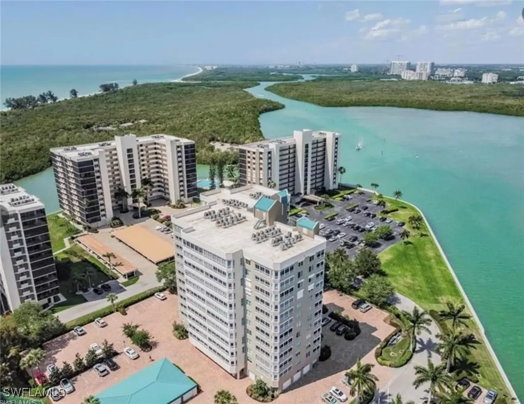 21 Bluebill Avenue Naples FL 34108