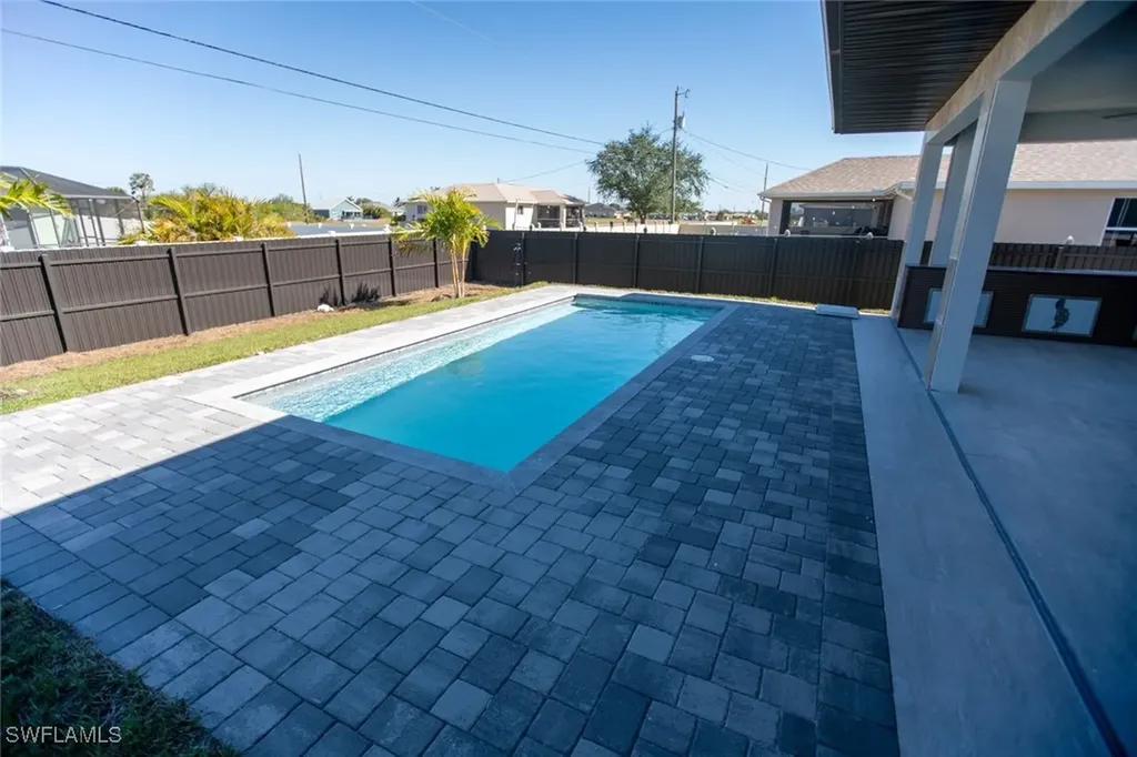 1817 NE 17th Street Cape Coral FL 33909