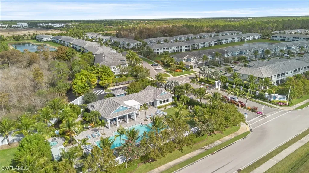 2560 Seychelles Drive Naples FL 34112