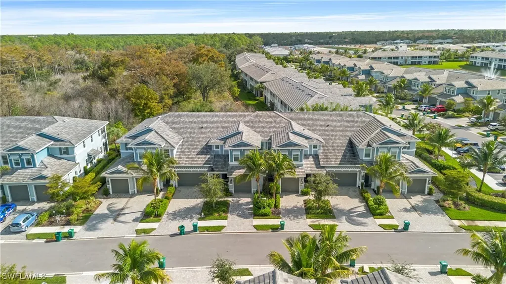 2560 Seychelles Drive Naples FL 34112