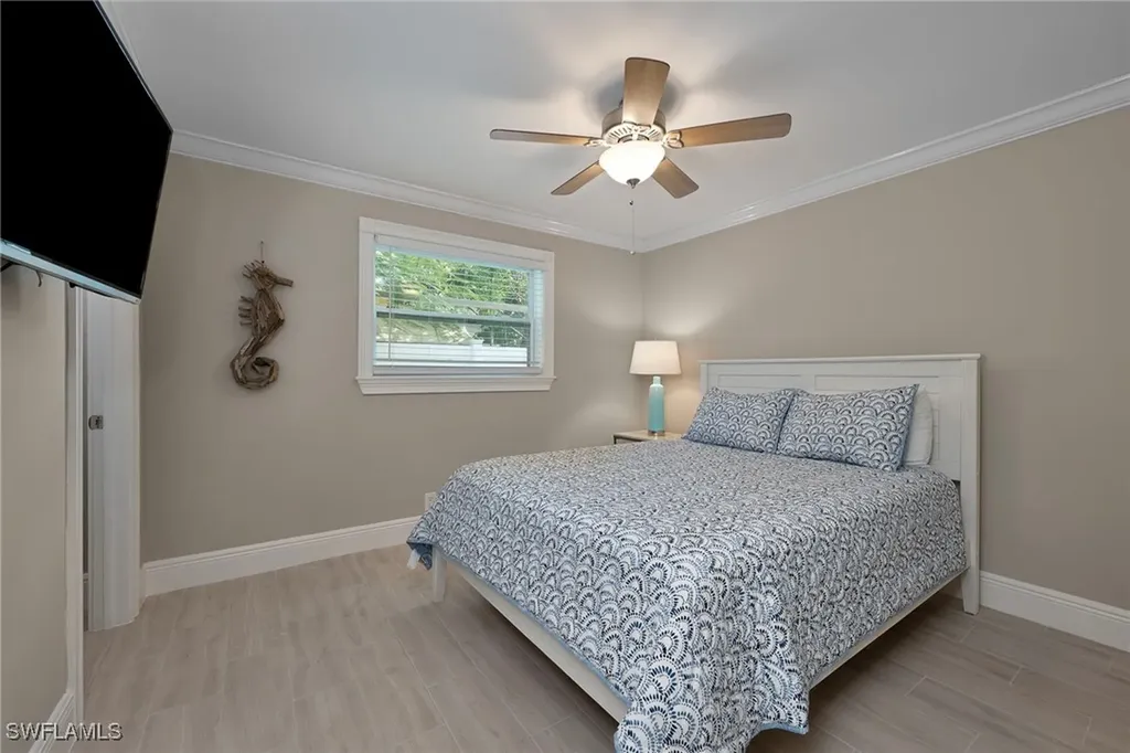 712 110th Avenue N Naples FL 34108