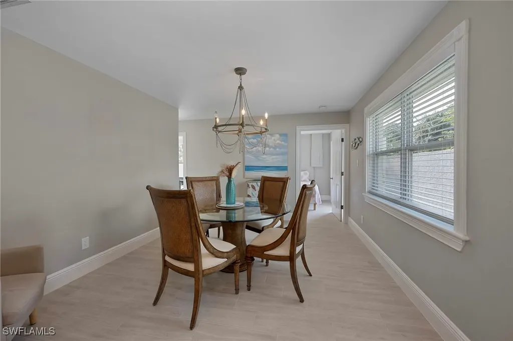 712 110th Avenue N Naples FL 34108