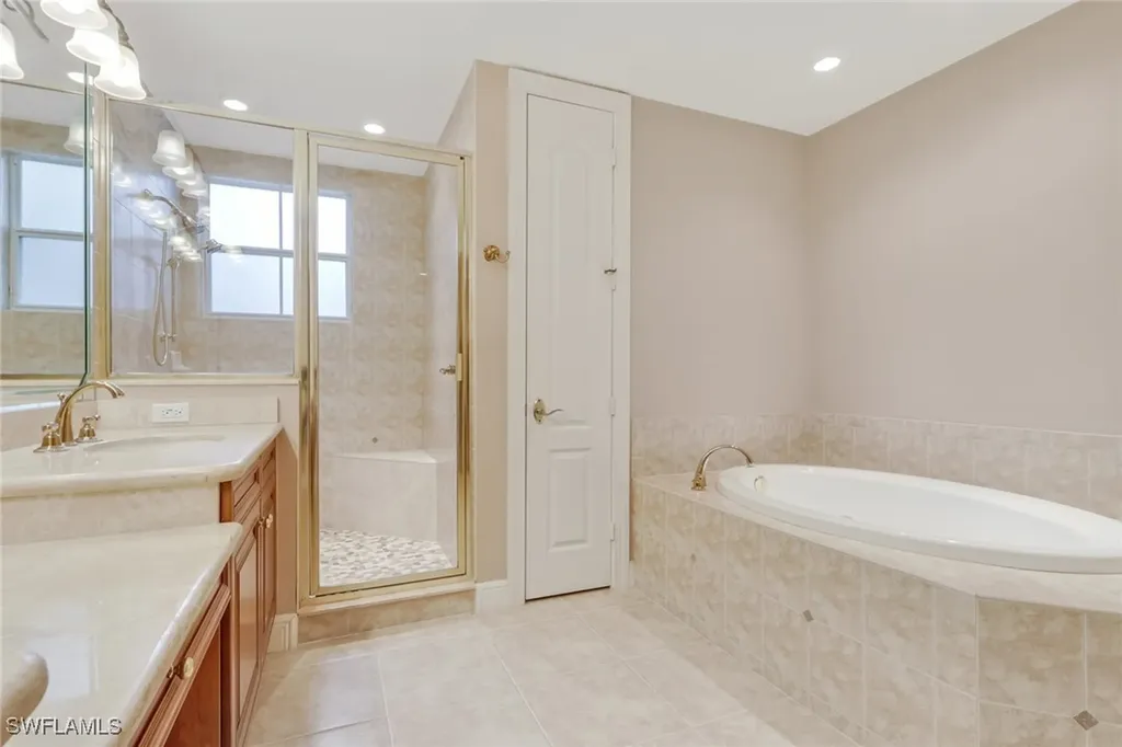517 Avellino Isle Circle Naples FL 34119