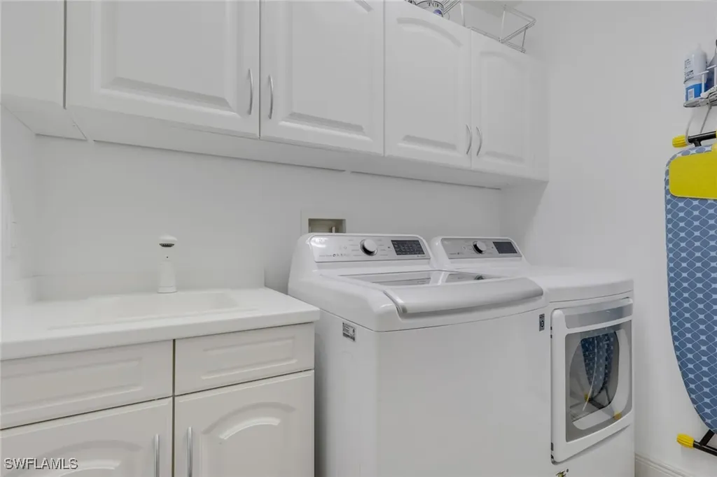 517 Avellino Isle Circle Naples FL 34119