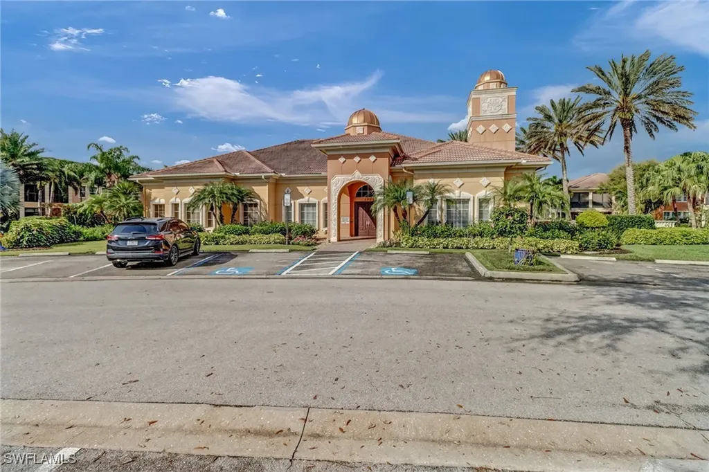 517 Avellino Isle Circle Naples FL 34119