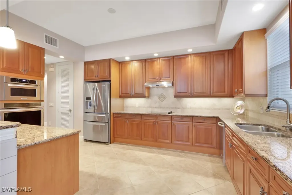 517 Avellino Isle Circle Naples FL 34119