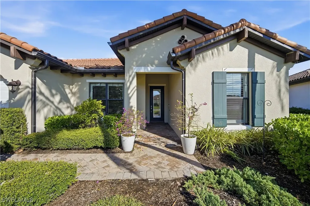 4664 Abaca Circle Naples FL 34119