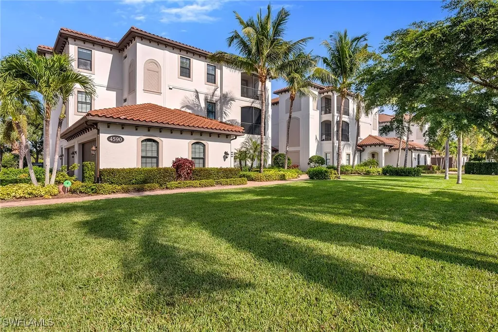 Bonita Springs FL, 4590 Colony Villas Drive, Unit 3