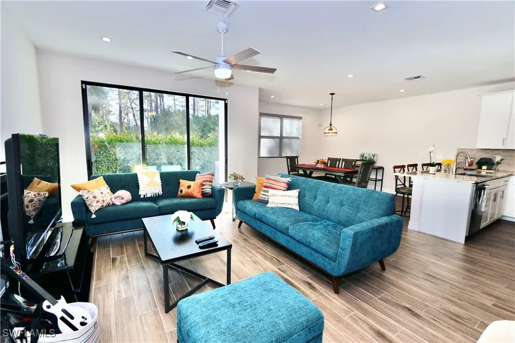 7352 Rockefeller Drive Naples FL 34119
